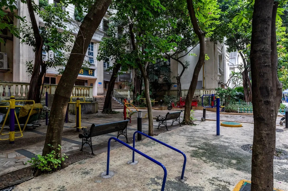 Locals Boutique Apartment Lujiang No.2