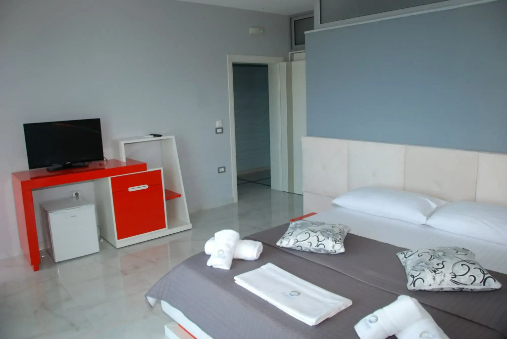Oceanic Overview Suites