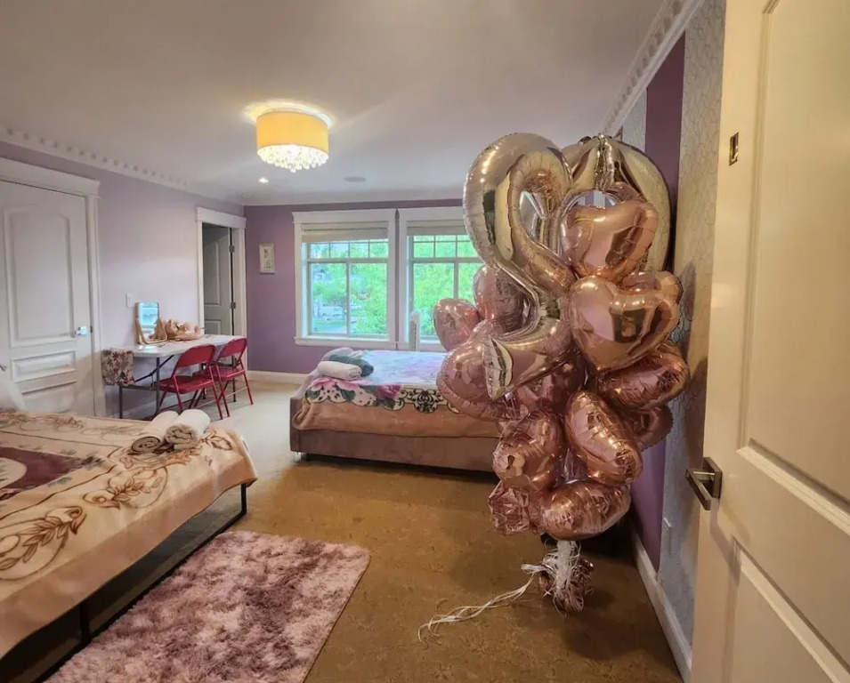 Royal Boutique Hotel, Surrey