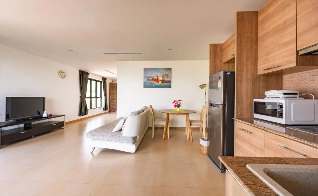 CAPITAL O890 The Royal Bay View Villas
