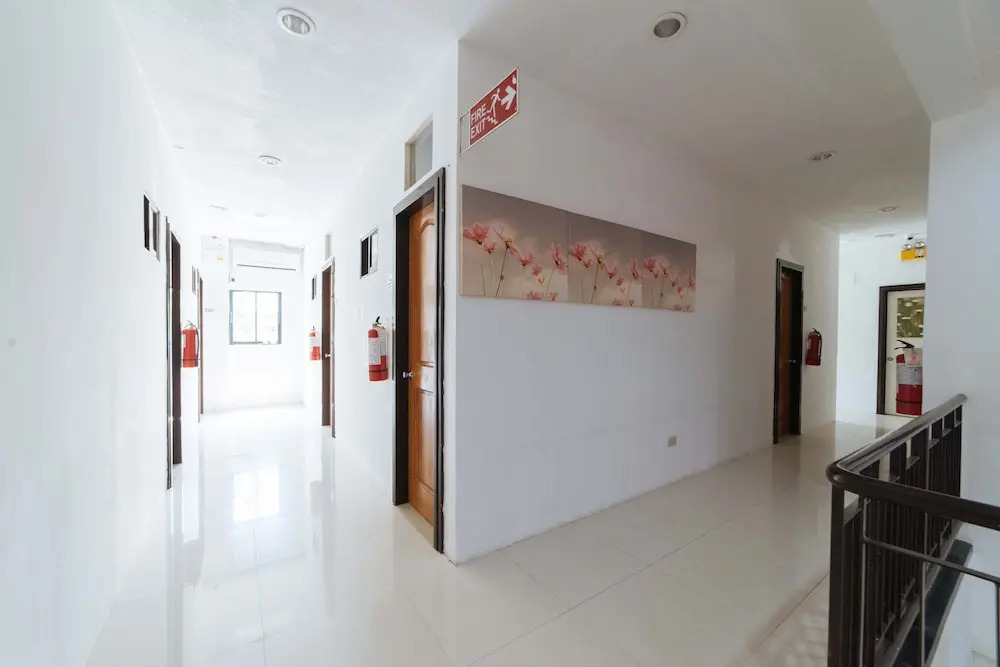 Palmera Garden Hotel by RedDoorz