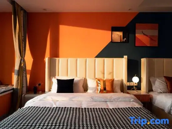 Yunhai Bay Ocean View LOFT Holiday Residence (Jinmao Mall, Qingdao Station)