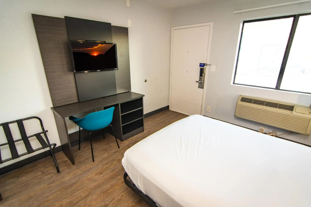 Motel 6-Lakeland, FL