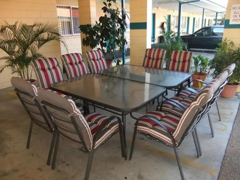 Cedar Lodge Motel
