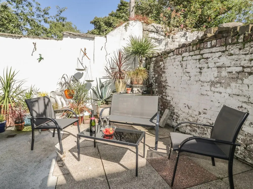 Hoe Apartment