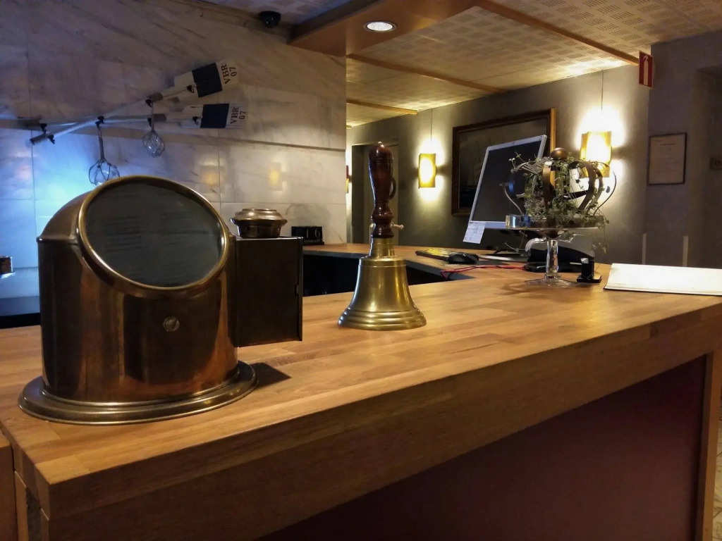 Hamnhotellet Kronan