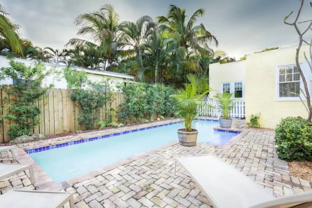 Casa Paradiso - A Sun Drenched Escape with Poolside Cabana Charm