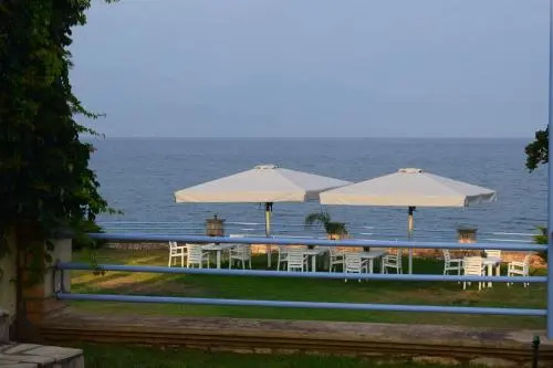Alexandros Apartments
