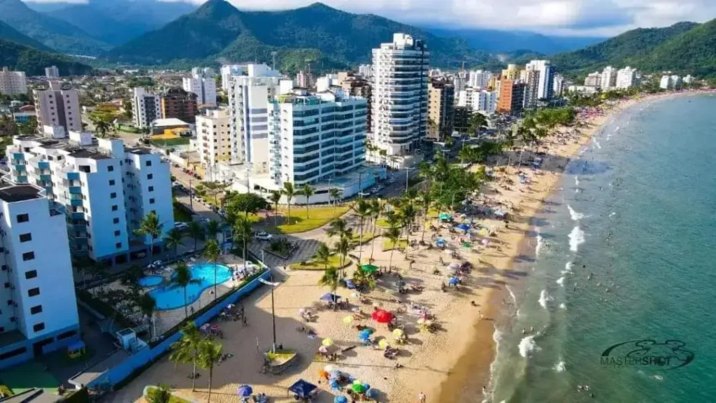 Apto BoraMar Martim de Sá Piscina Wi-Fi Churrasqueira 400 mts da praia