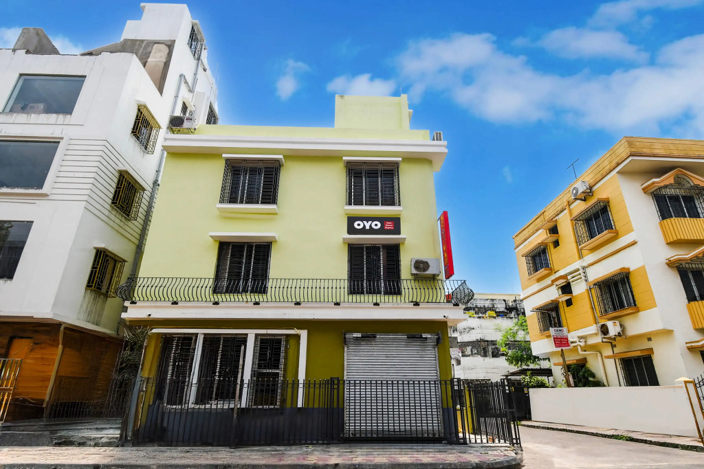 Hotel O Shivam Regency Near Acropolis Mall