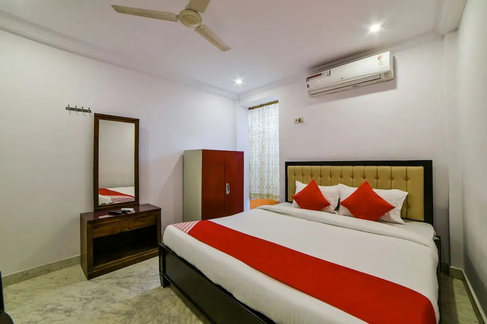 OYO 13251 Hotel Three Castles Deluxe