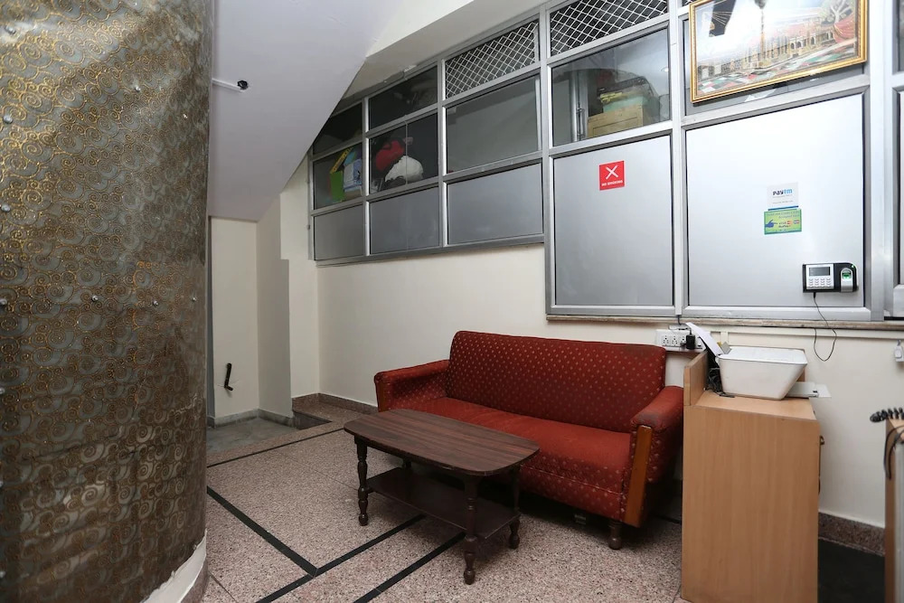 OYO 9926 Hotel Bharat INN