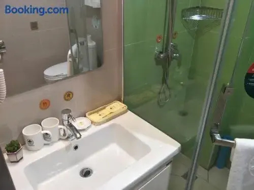 GreenTree Inn Liangyuan District Railway Station