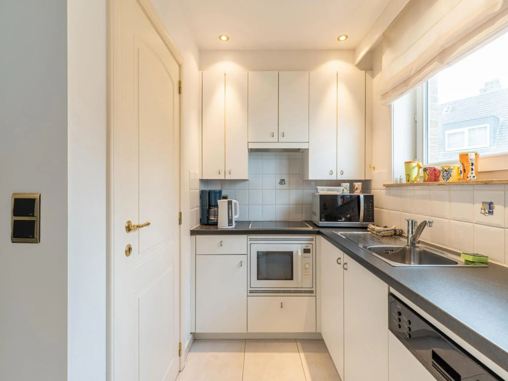 Beachfront apartment in Blankenberge with balcony