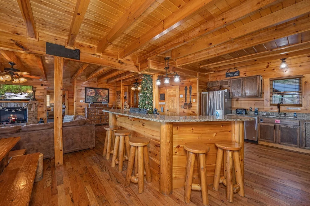 Picture Perfect- Seven Bedroom Cabin