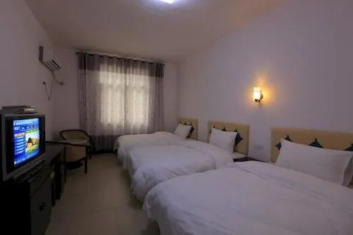 Zhangjiajie Base Area International Youth Hostel
