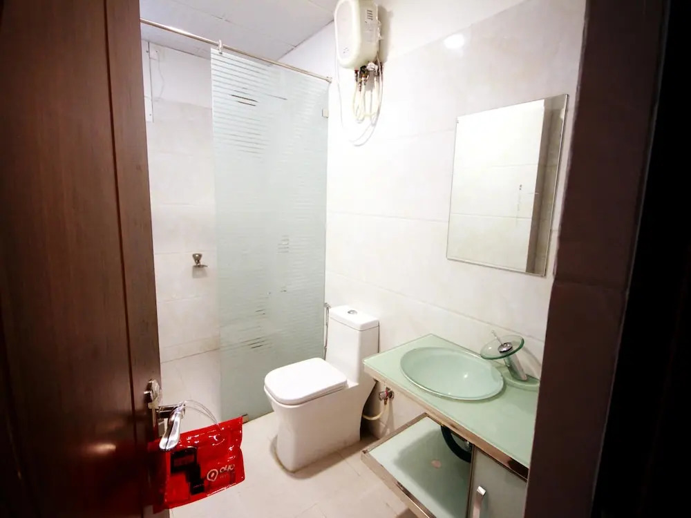 Pluspoint Suites By OYO Rooms