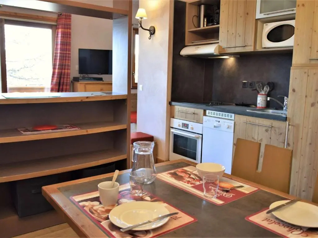 Appartement 3 pièces 6 pers. - Pied des pistes avec piscine, sauna et animaux admis - FR-1-330-396