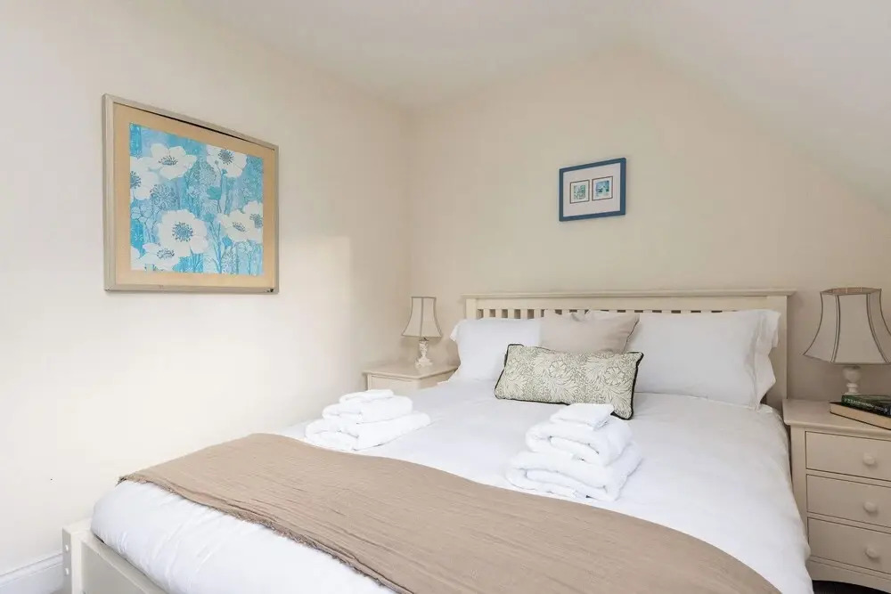 Spacious Coastal Family Home Sleeps 8