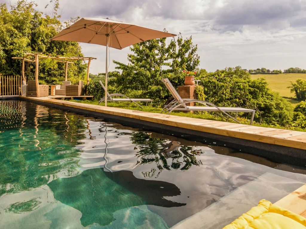 Comfy cottage in Saint Bonnet la Riviére with pool