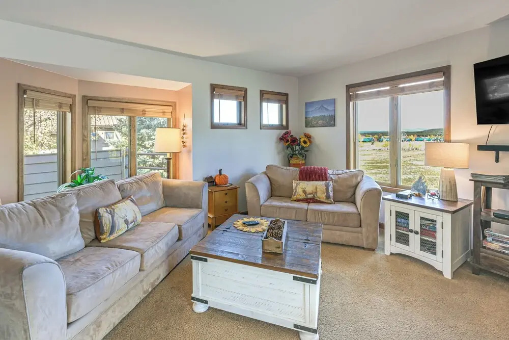 Pagosa Condo w/ Deck, 4 Mi to Hot Springs & Dtwn