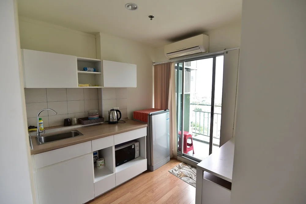 Lumpini Wongamat Suites