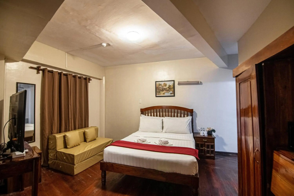 Kiwi Hotel