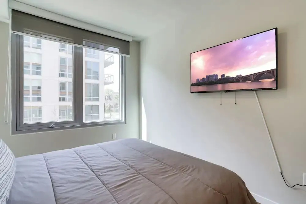 Gorgeous 1Br at Clarendon With Gym