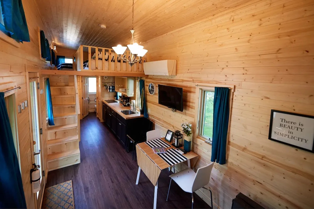 Tuxbury Pond Camping Resort Cottage