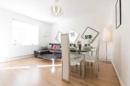 3 Bed Apartment Zone 1 Central London