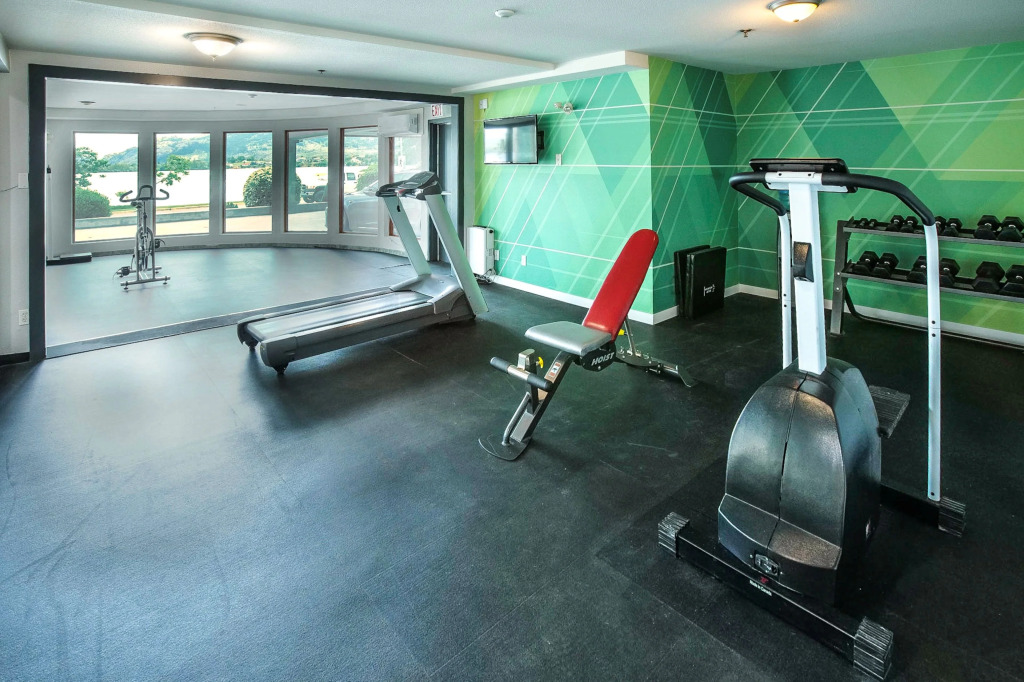 Holiday Inn Hotel & Suites Osoyoos by IHG