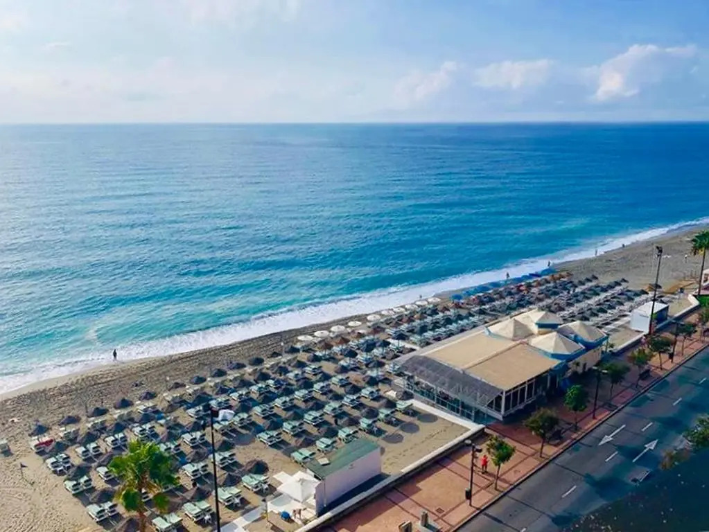 Fuengirola Promenade 3br Apartment by Rafleys