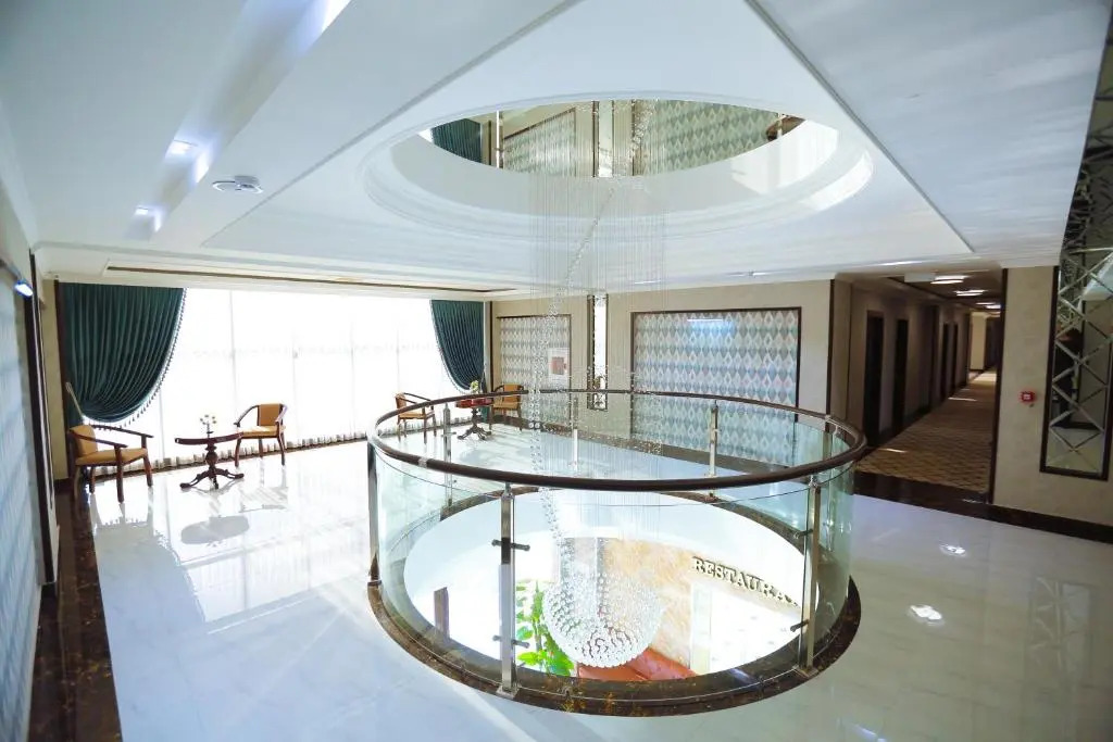 Royal Grand