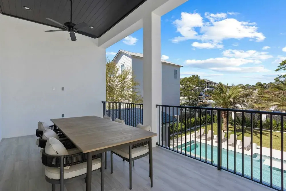 30A Salt & Solace Pool, Golf Cart, Hot Tub + Outdoor Kitchen