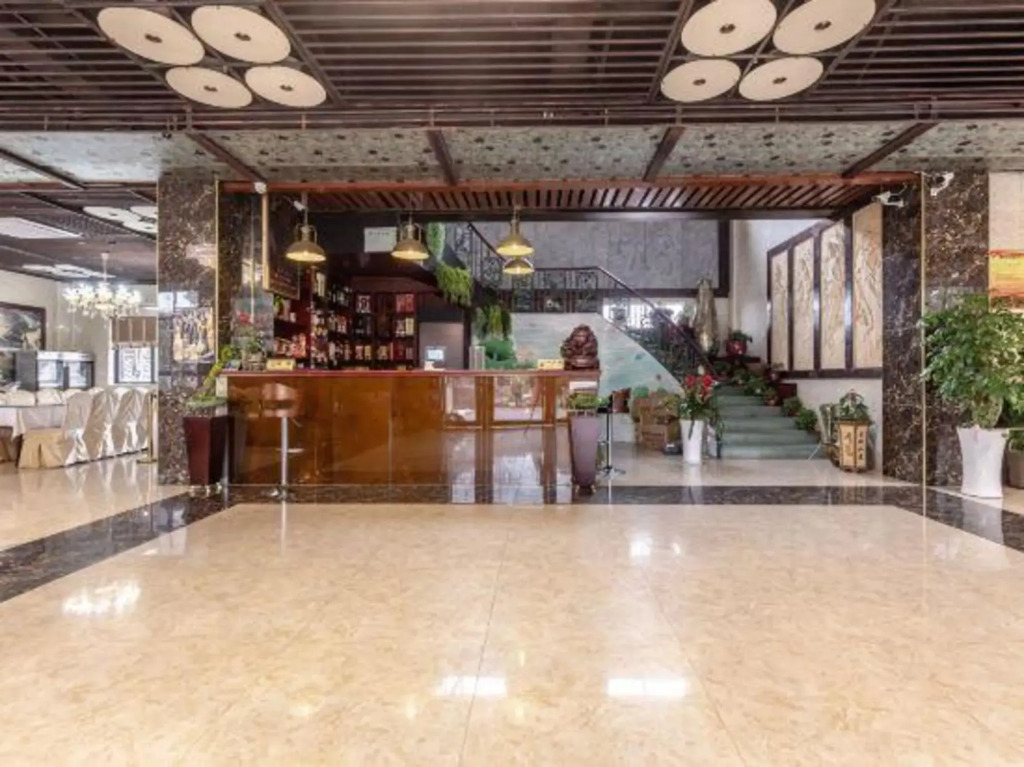 Julong Hotel