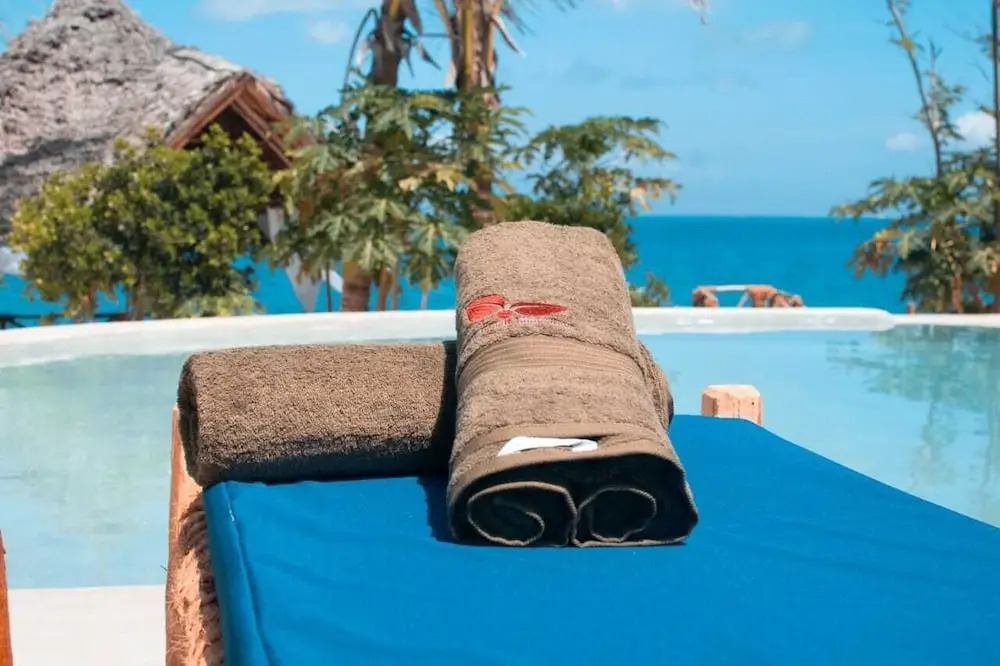 Kusini Beach Bungalows