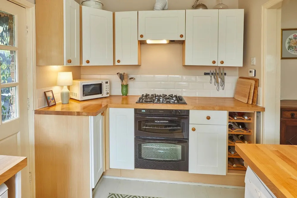 Host & Stay - Princes Road