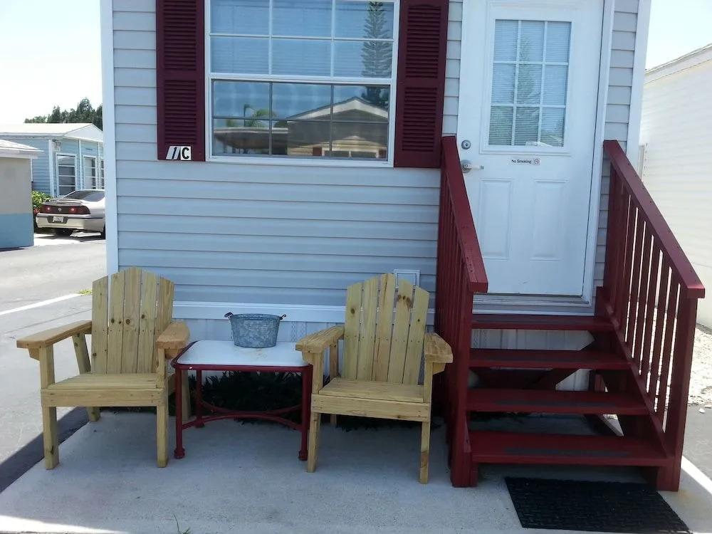 Carters Motel and Mobile Home Village