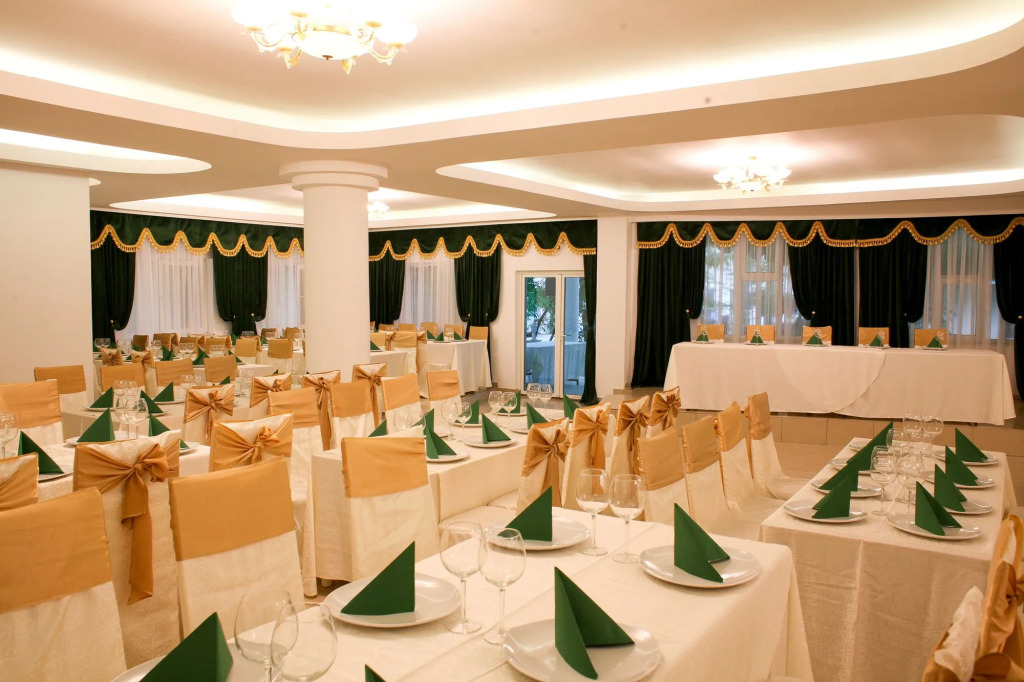 Hotel Cornul Vanatorului
