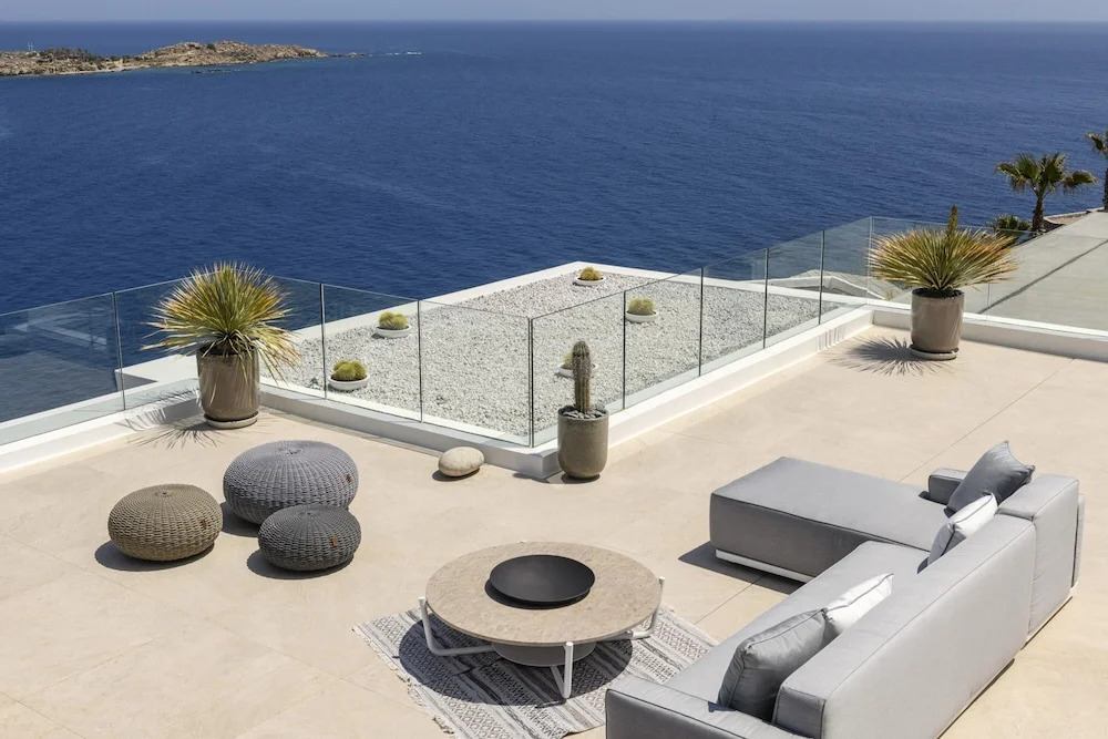 Villa Channel II in Psarou Mykonos