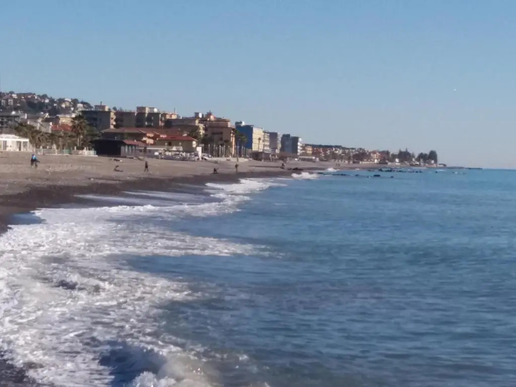 Appartamento Riviera Trilocale wifi e parcheggio privato