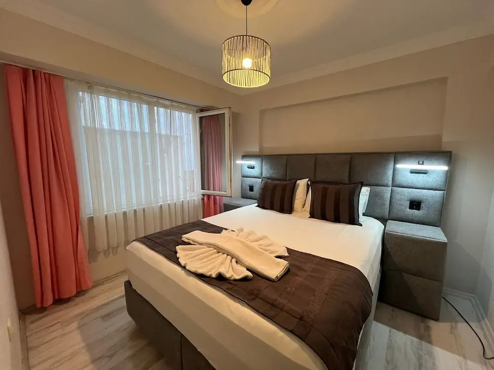 Vip Suit Apart
