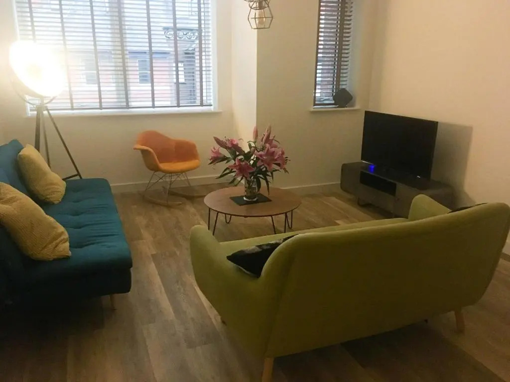 Luxury 1 Bed apartment in City Centre with parking