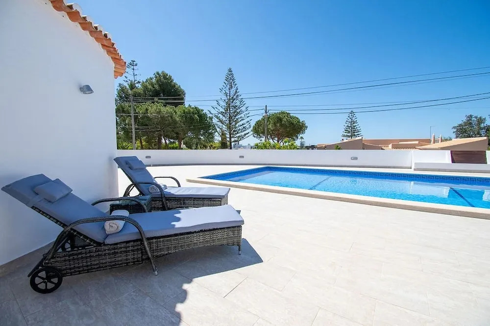 Lavanda Magnificent Five Bedroom Villa in Carvoe