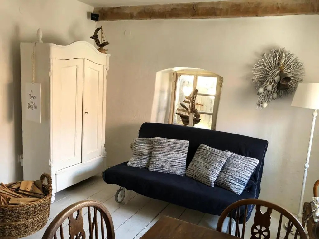 Complete house with Sea View in the center Vrbnik on island KRK
