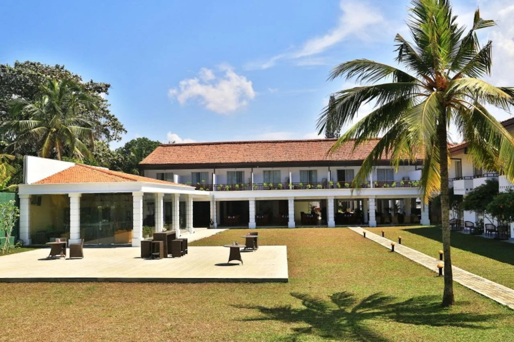 Hibiscus Beach Hotel & Villas - 10 percent off on all Food & Beverages