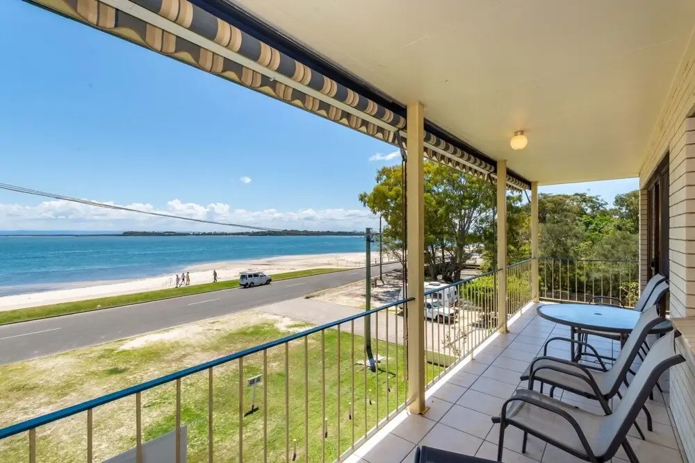 Water Views On Top Floor