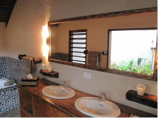 Lope Lope Beach Bungalows