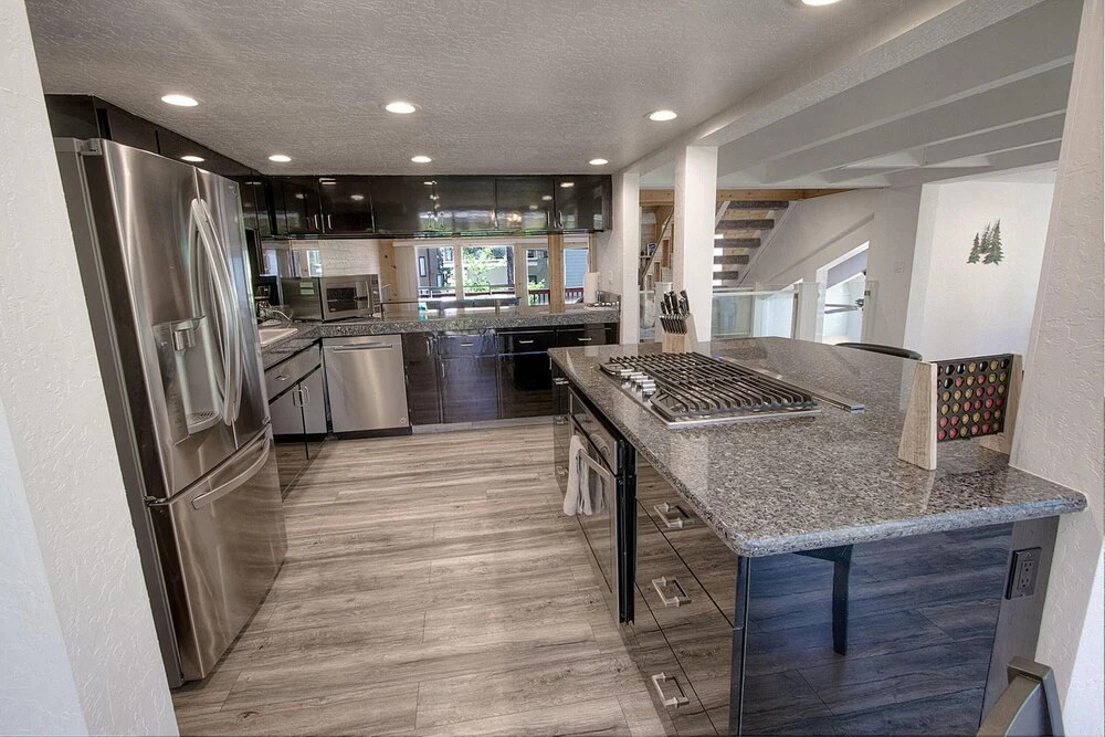 Snowbird Forest by Lake Tahoe Accommodations