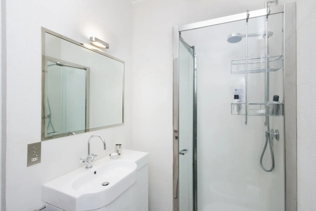 Crispi Luxury Apartments - My Extra Home